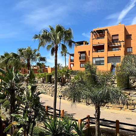 Piso De Lujo Totalmente Equipado A Estrenar Para 6 Estepona Kültér fotó