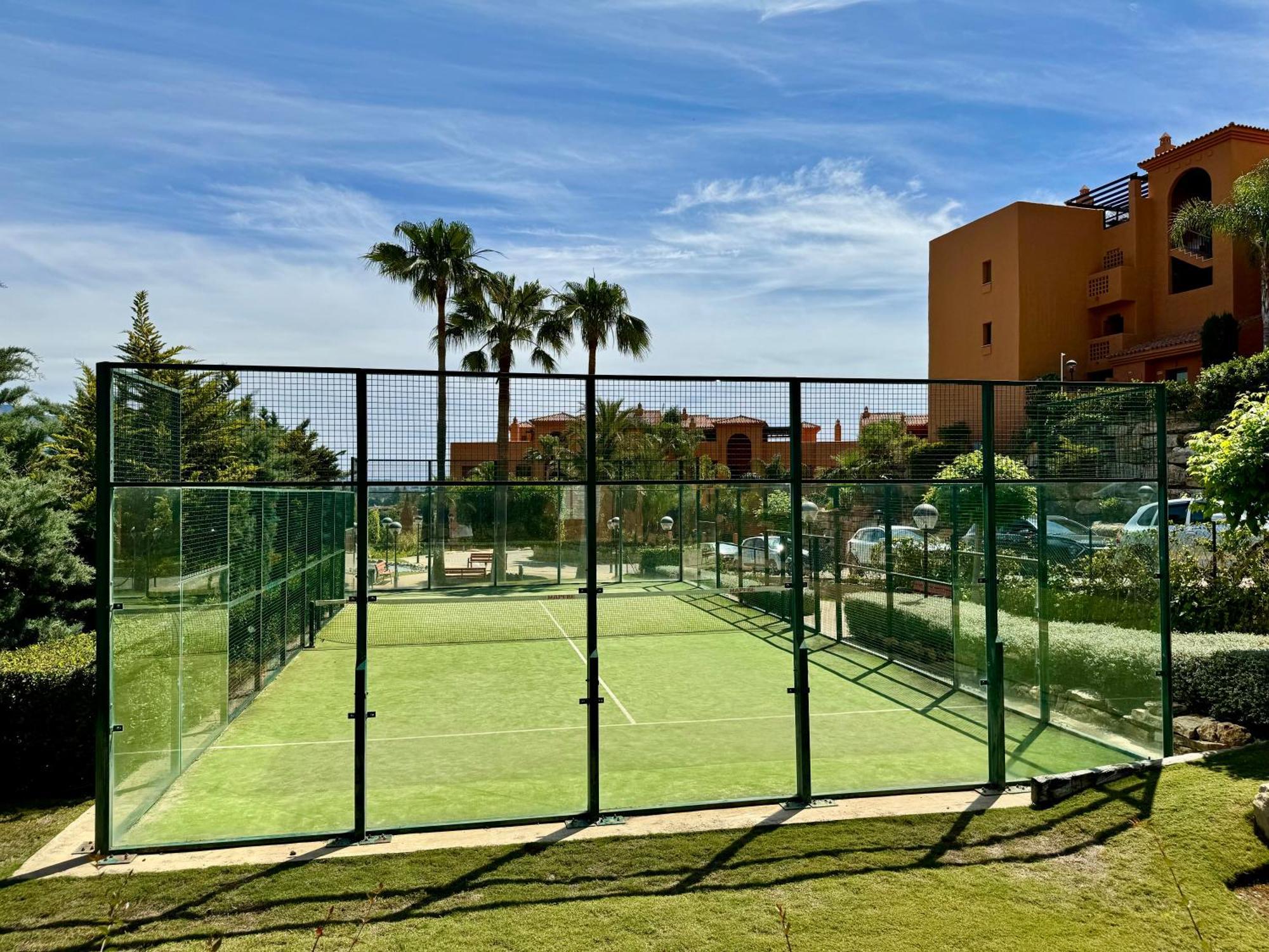 Piso De Lujo Totalmente Equipado A Estrenar Para 6 Estepona Kültér fotó
